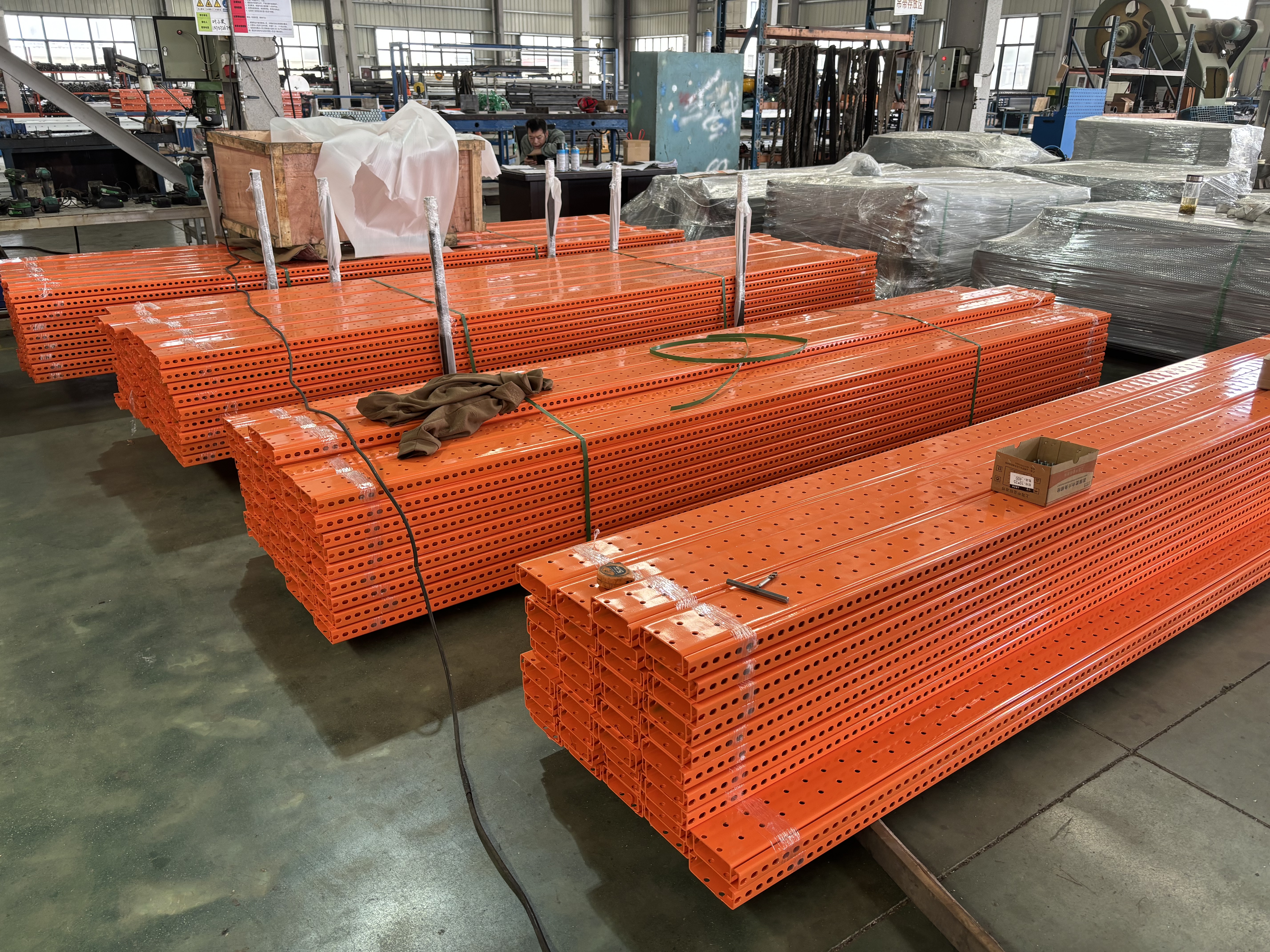 パレットフローラックシステムレール