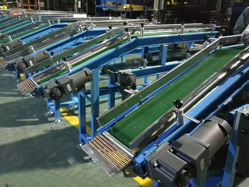 傾斜ベルトコンベア